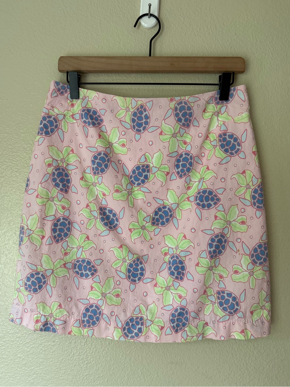 Vineyard Vines Margot Pink Floral & Blue Turtle Mini Skirt